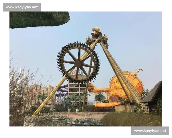 极限挑战！跑酷高手争锋竞速全程展示，惊险刺激画面带你领略速度与技巧的完美结合