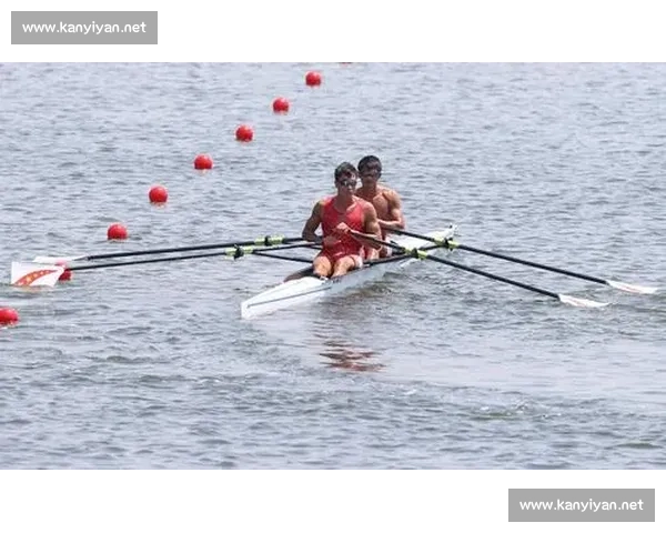 比赛用赛艇训练与竞赛技术全面解析与提升策略研究